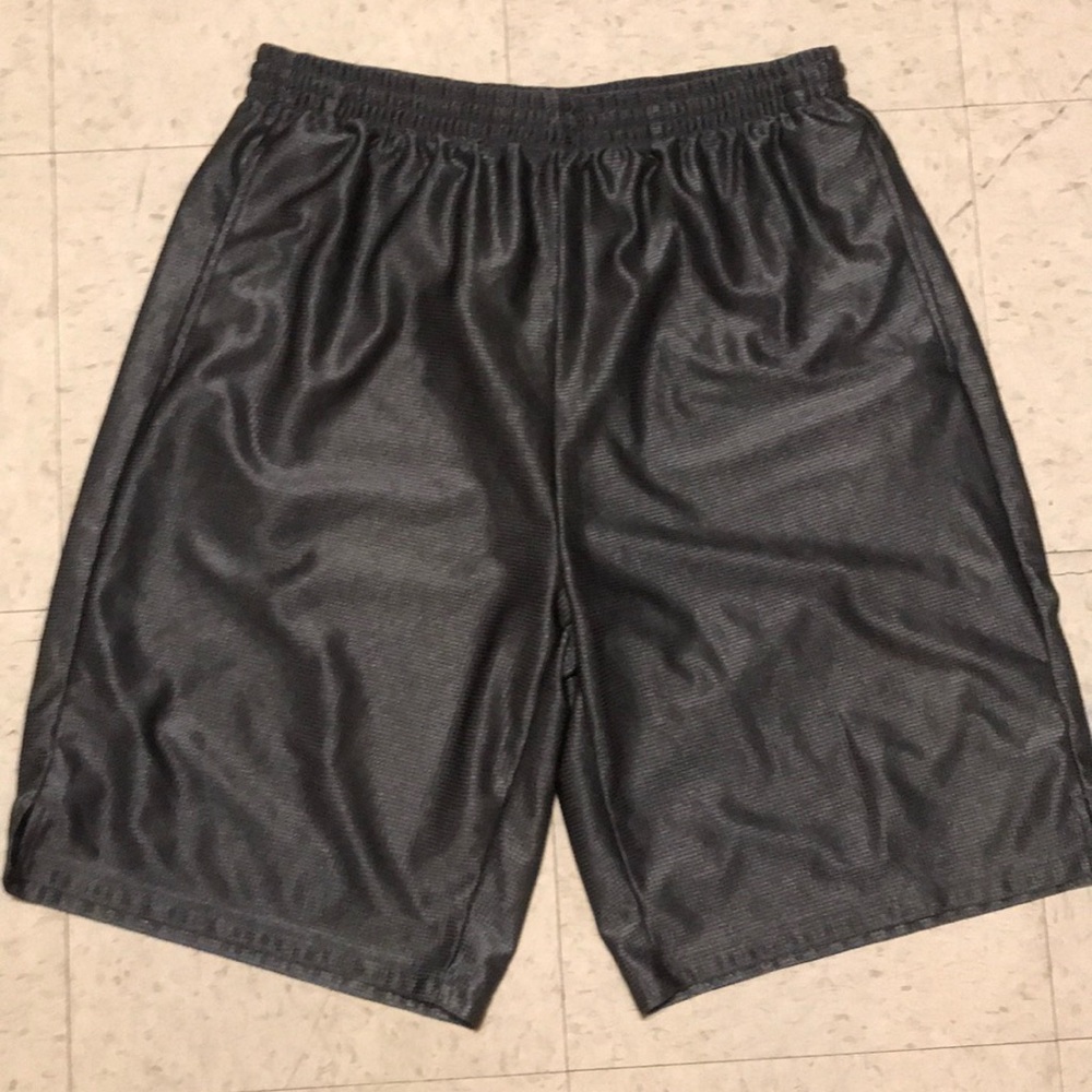 Men’s gym/basketball shorts